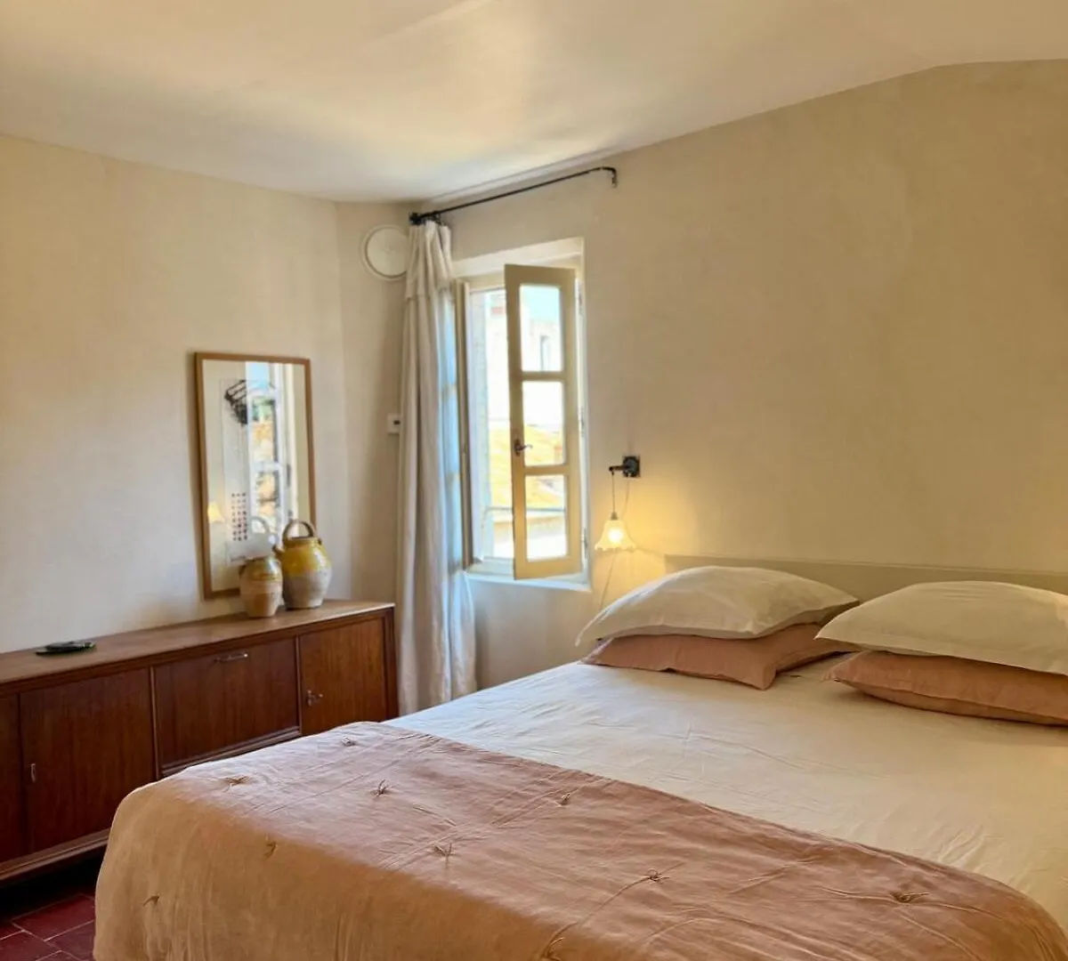 Maison De La Major Arles 0*,